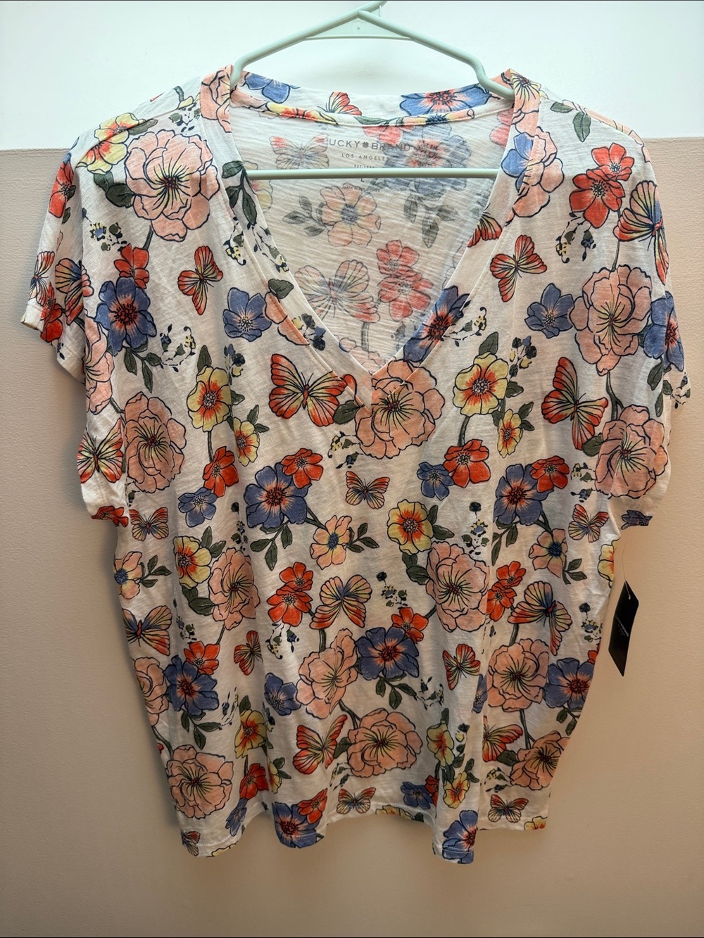 Lucky Brand White V-Neck Tee with Multi-Color Floral & Butterfly Print szL NWT